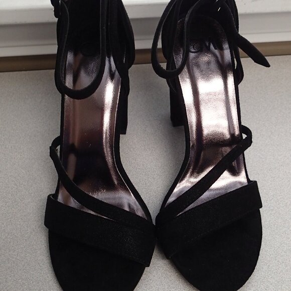 Chelsea Moreland High Heels Size 7.5 - Picture 7 of 7